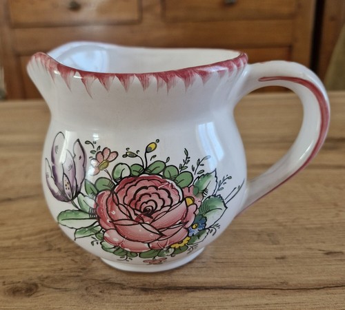 Tres joli pichet faience - tres,