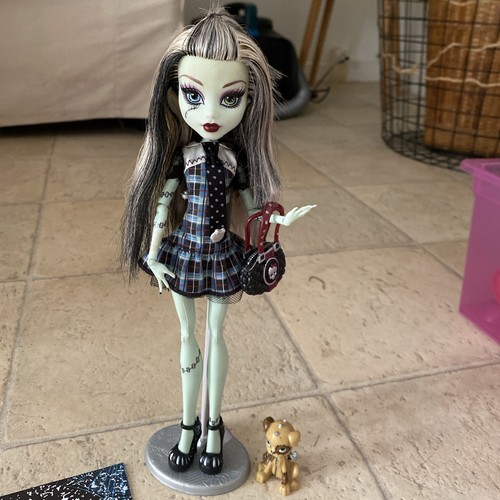 Monster high frankie stein 1st - monster,