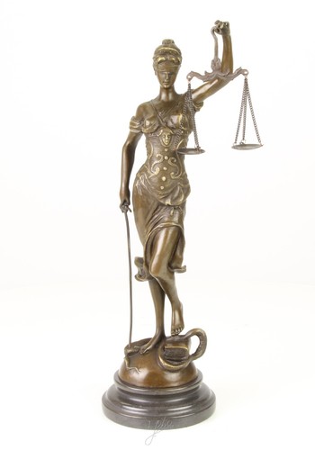 Sculpture dame justice - dame,
