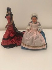 2 poupées anciennes