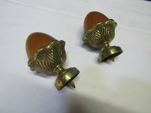 Paire pommes pins en - pommes,