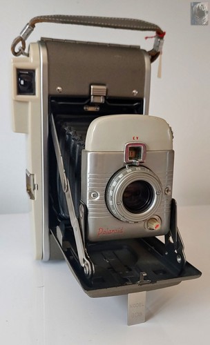 Polaroid land camera 80b - 80b,
