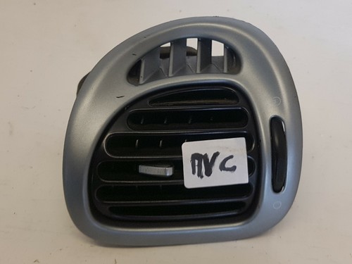 Grille aération avant