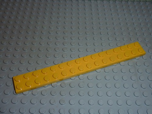 Lego yellow plates - lego, 16