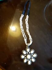 Collier avec pendentif 