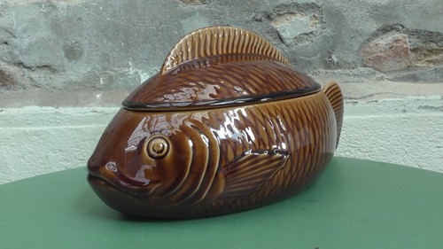 Soupière vintage forme de - forme,