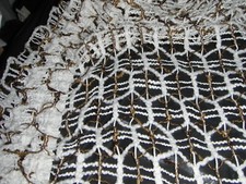 VINTAGE ANNEES 70 : SPLENDIDE RIDEAU FANTAISIE BLANC ET MARRON IDEE CADEAU !