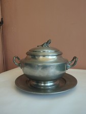 soupière en étain étains du manoir avec fleur de lys et sous-assiette - style...