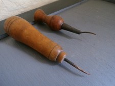 2 outils anciens de cordonnier