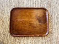 Plateau en bois verni –