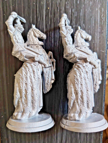 Figurines pub anciennes - figurines,