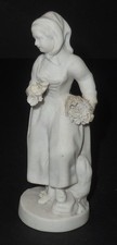 ancienne statue demoiselle