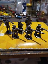 Lot Quiralu. Militaires. Soldats WW 1 Ou 2. No Britains Starlux Cbg Elastolin