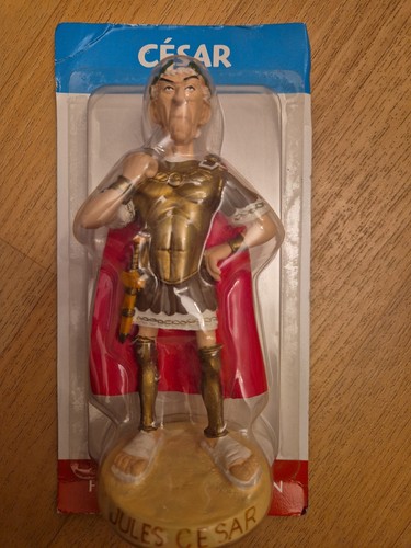 Figurine césar astérix - cÉsar, et