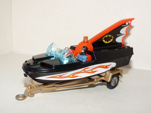 Corgi toys 107 batboat - 107,,
