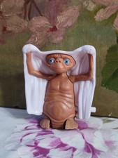 FIGURINE ET L'EXTRA-TERRESTRE