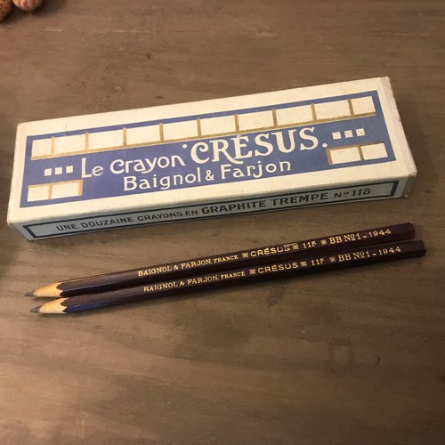 Ancienne boîte crayon - ancienne,