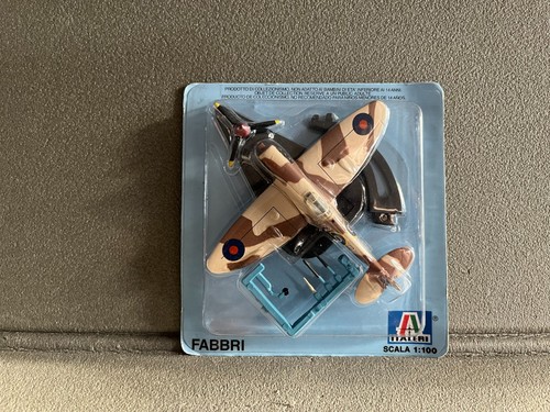 Avion miniature militaire - miniature,