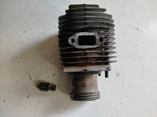 Cylindre piston pour - cylindre,