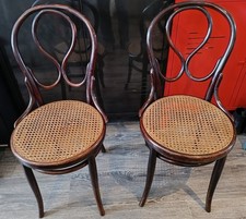 2 chaises Thonet n°20 Omega 100% d'origine.