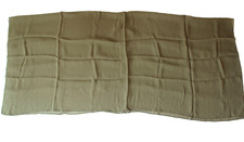 Foulard, grand carré de soie vert.  98 x 110 cm