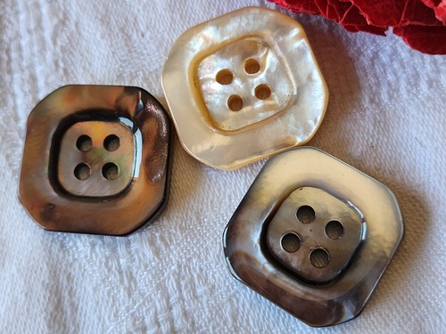 Trio gros boutons - , en