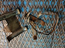 FIXATION RESERVOIR MOTEUR BERNARD W 16A