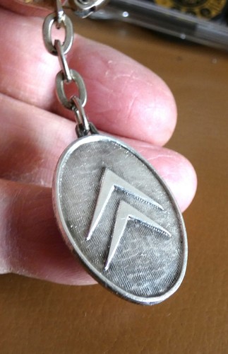 Ancien porte clé - , métal