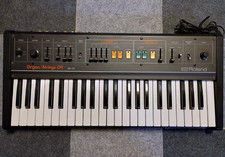Roland RS-09 mkII Organ / Strings 09 Synthétiseur analogique 44 touches...