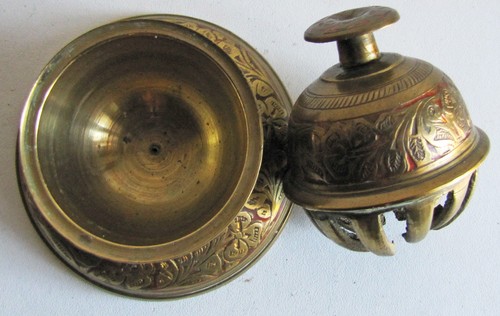 Grelot table type - type,