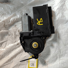 Moteur de lève-vitre avant