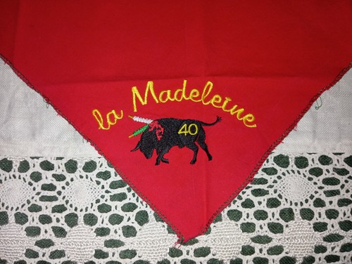Foulard neuf rouge - neuf, des