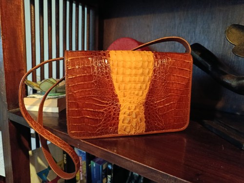 Sac main croco - à,