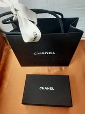 Boite CHANEL vide 16x10x4+ sac