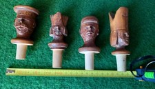Lot de 4 bouchons de bouteilles en bois avec têtes de personnages