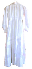 Robe longue ancienne linon
