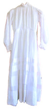 Robe longue ancienne linon  blanc Cérémonie Communion Cinéma TV Théatre