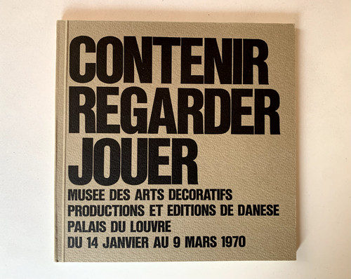 Contenir regarder jouer - contenir,
