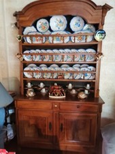 vaisselier anciec avec vasselles,lot de vaisselles,couvert argent,et cuivre