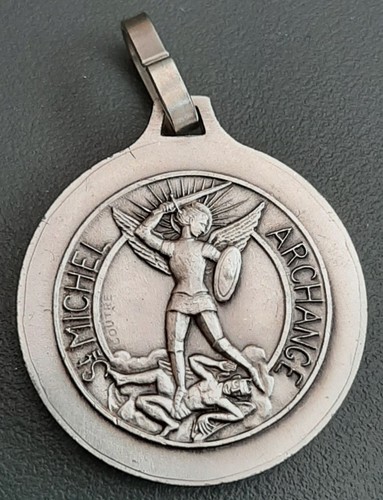 Médaille saint michel - saint,