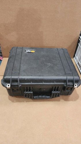 Pelican 1550 water proof - water,