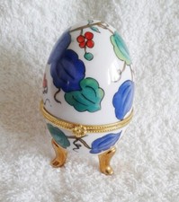 Boite Oeuf  en porcelaine