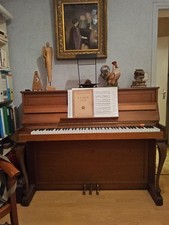piano droit DIETMANN,  excellent état, marteaux refaits, accordé,  prix 1500 €.