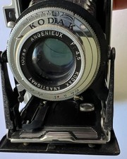 Appareil photo ancien à