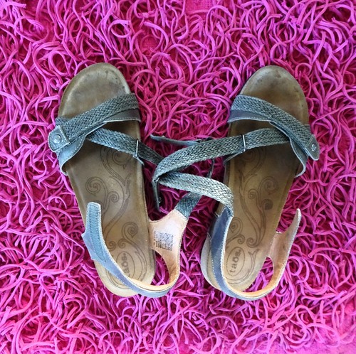 Taos used well - taos, sandals