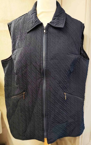 Veste sans manches - , matelassée