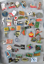 Lot de 54 pin's Teisseire