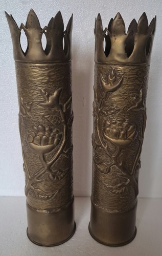 Paire vases obus travail de - de,