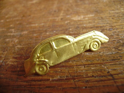 Broche peugeot 302 - broche,