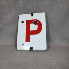 Plaque émaillée P rouge et